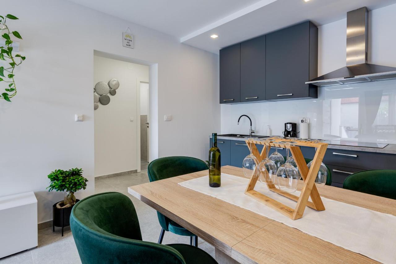 Apartman Angel Lägenhet Zadar Exteriör bild